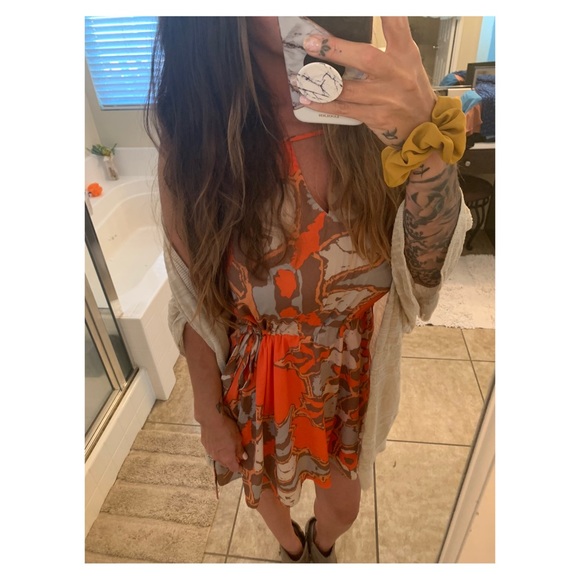 Dress - Picture 2 of 5